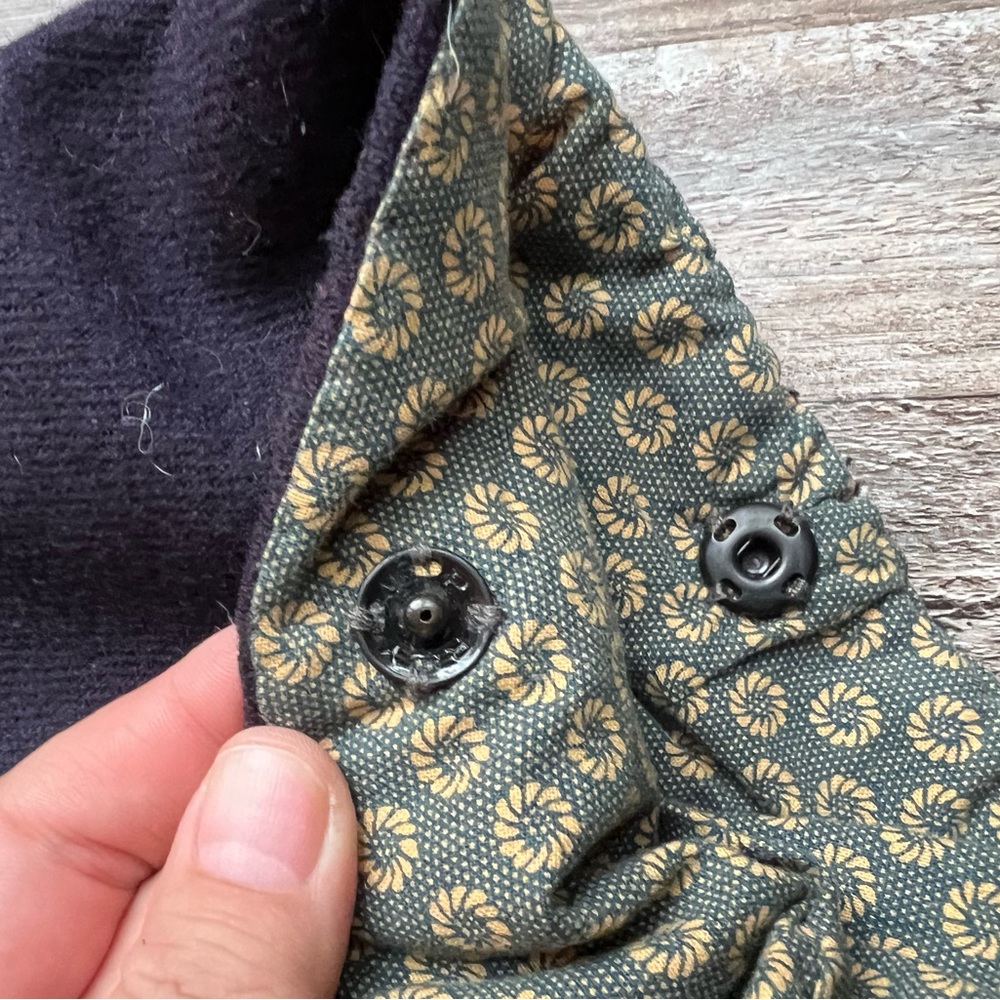 Hand hooked and sewn navy star and flower primitives purse - Picture 3 of 4